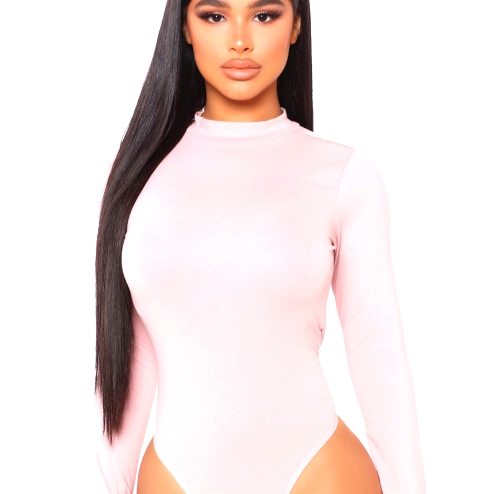**NWOT**Fashion Nova blush bodysuit